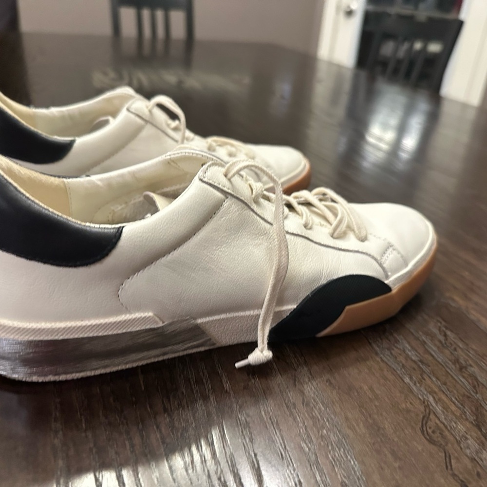 Dolce Vita Zina sneakers white black leather size 10.